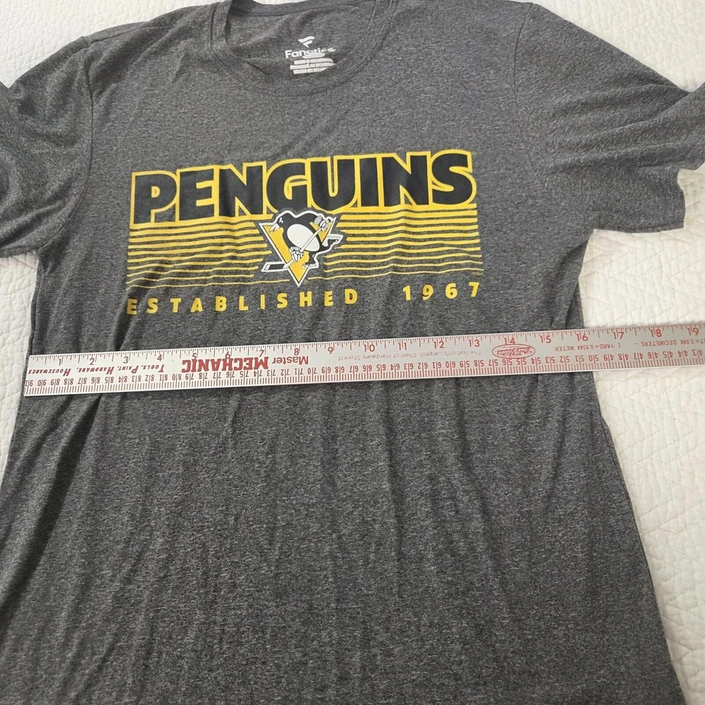 Pittsburgh Penguins Established 1967 Graphic T-Shirt S